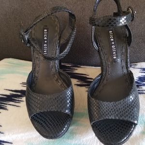 Alice + Olivia Black Croc Embossed Wedges
